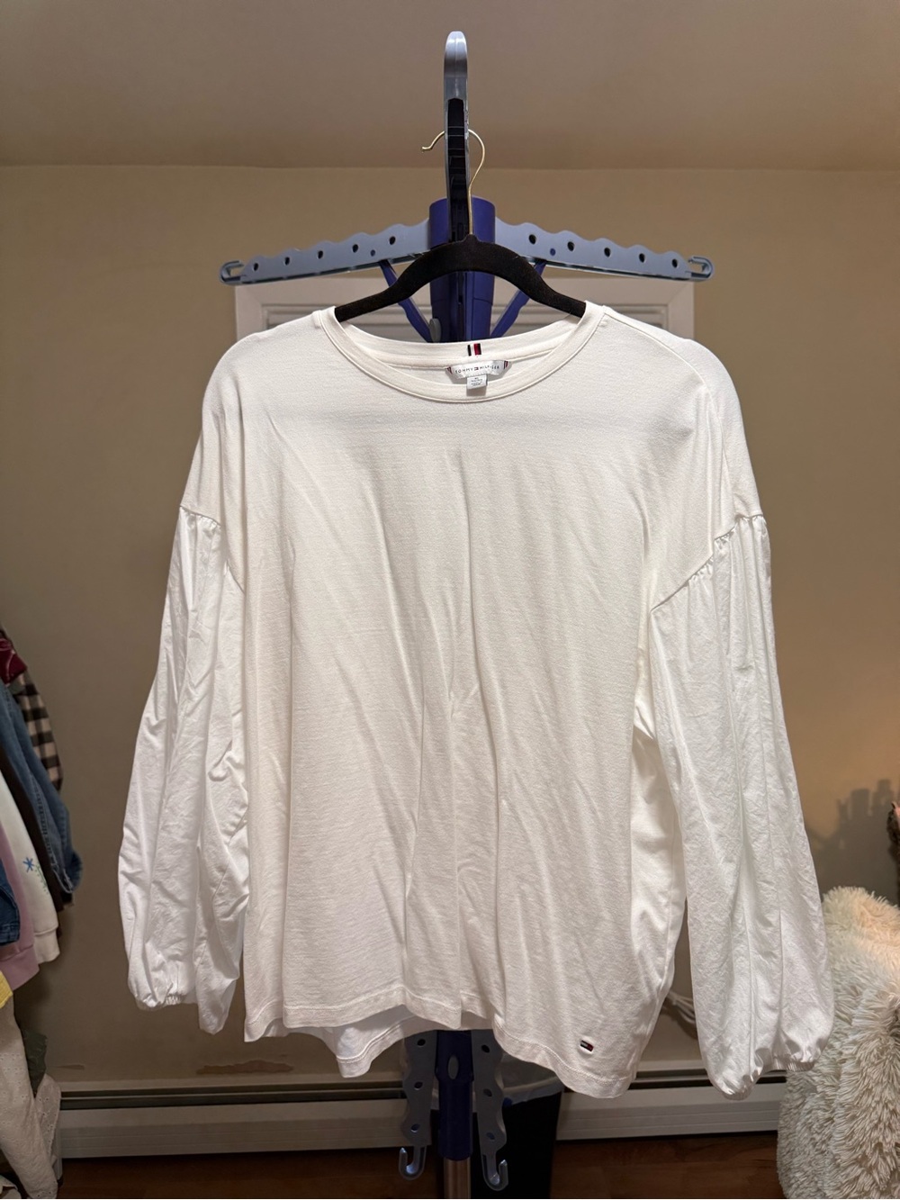 Tommy Hilfiger Size Xl White Long-Sleeve Crewneck Tee